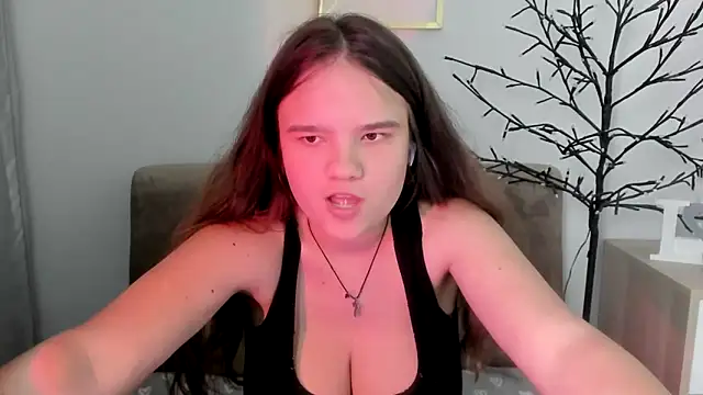 AdeleCruz Adlı Modelin Canlı XXX Sohbeti