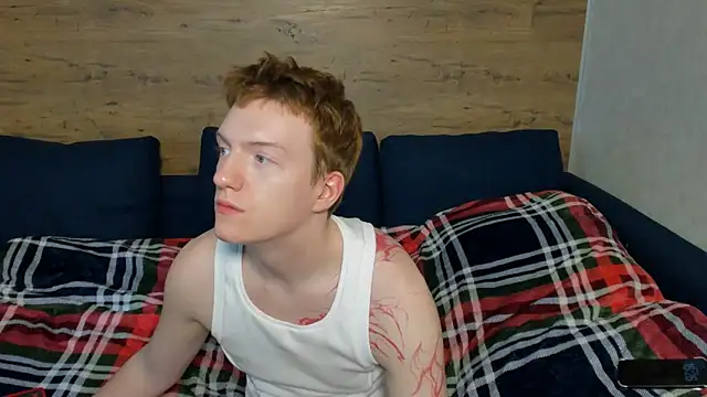 XXX chat uživo modela MillanRoyce