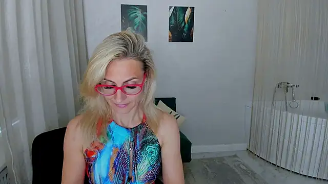 MuseOfStage's Live XXX Chat