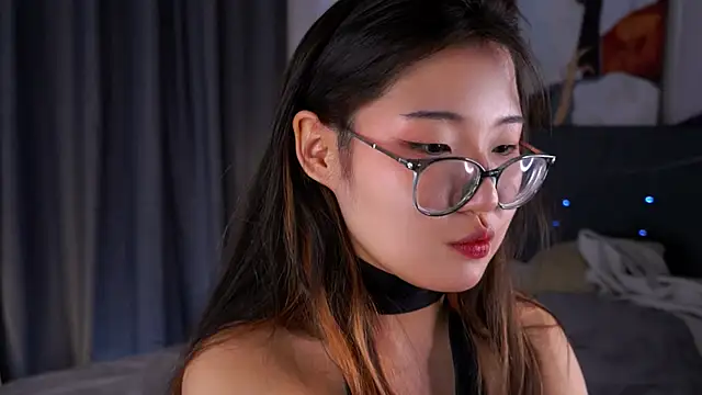 NelleMihalko's Live XXX Chat