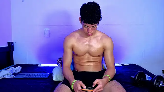 Luke_Muscle Live XXX-Chat
