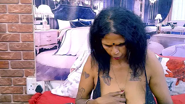 IndianVanya4u2u's Live XXX Chat