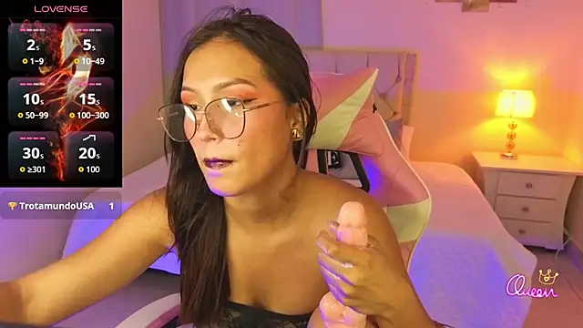 naomifire_'s Live XXX Chat
