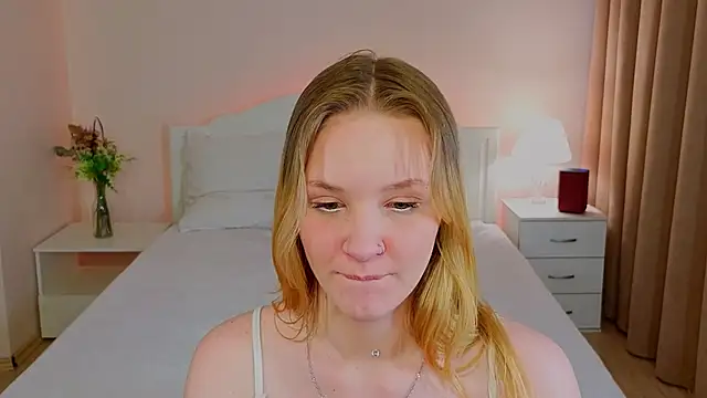 Онлайн чат XXX StaceyyJones