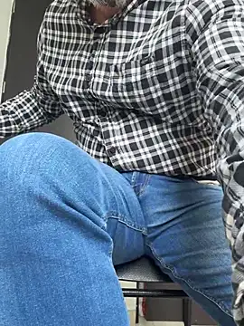 Hairy_Dad86 Chat XXX in diretta