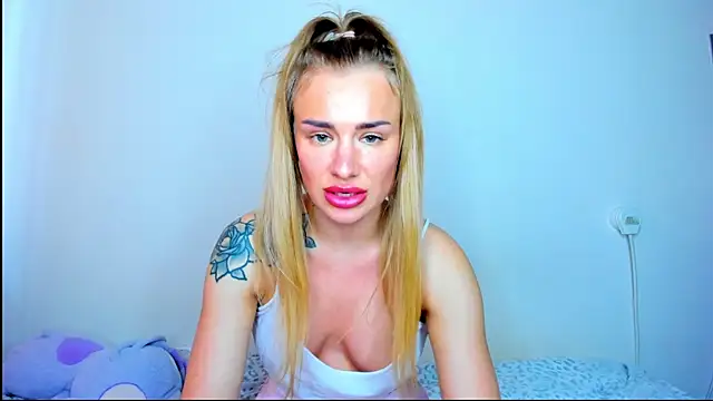 MashaFromRussia-_-'s Live XXX Chat