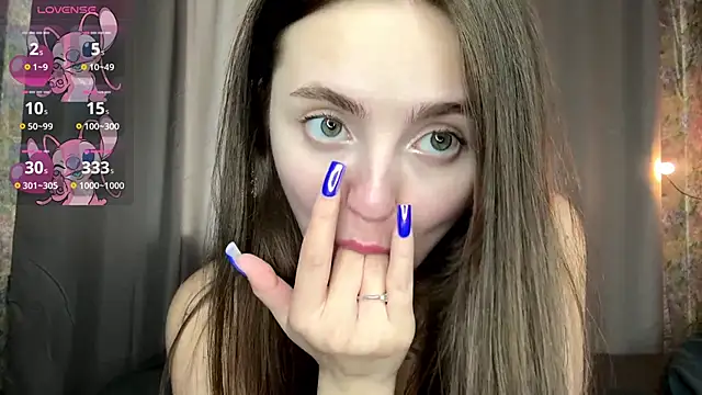 LoraDavi's Live XXX Chat