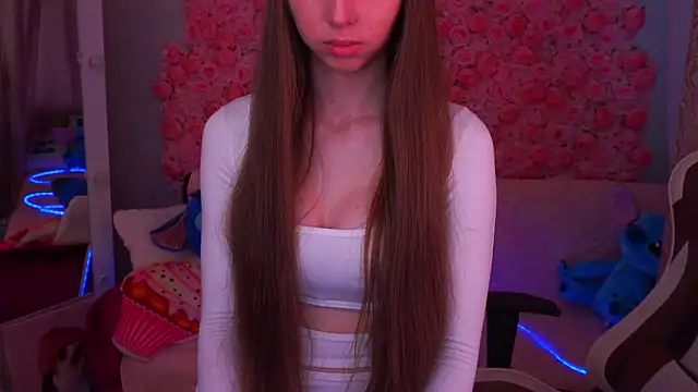 Sasha_Foxyyy Show in webcam