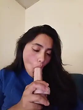 ANDREA-10_ Adlı Modelin Canlı XXX Sohbeti