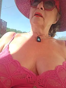Hot-Muci Live XXX-chat