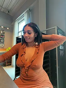 ___Nessa Show in webcam