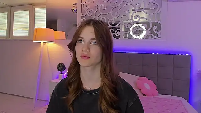 LuisaClover লাইভ XXX চ্যাট