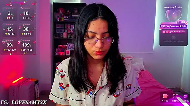 Lovelyamyy লাইভ XXX চ্যাট