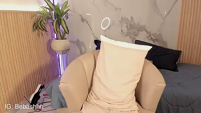 Fyre_divine live XXX chat