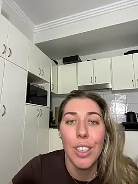 Aussielulu élő XXX-chatje