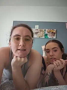 AndHerXO Show in webcam