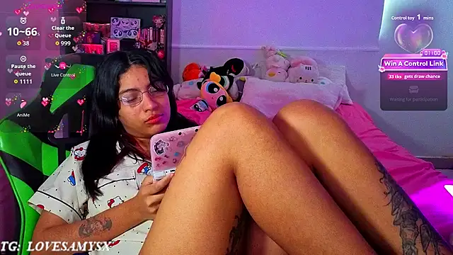 Lovelyamyy XXX чат на живо