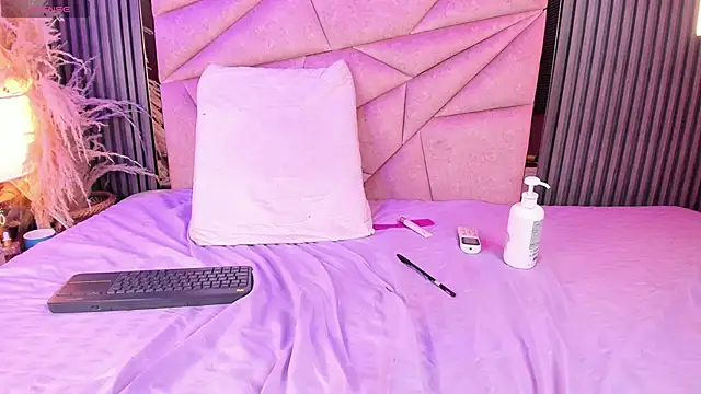 CamilaParisi Chat XXX live