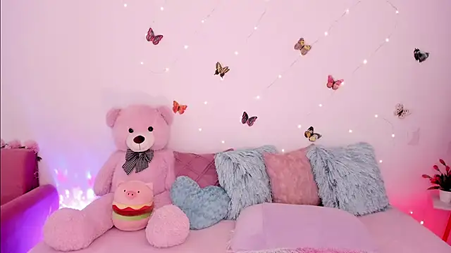 Онлайн чат XXX Zara_uwu_