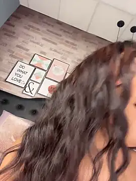 CherrySmirkXXX Chat XXX in diretta