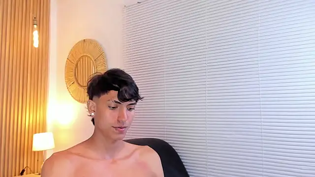 Вебкам-шоу myke_tucker