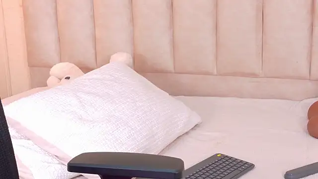 Chat +18 de JosselynBrown ao vivo
