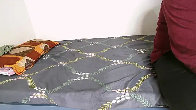 Miss_Sanika élő XXX-chatje