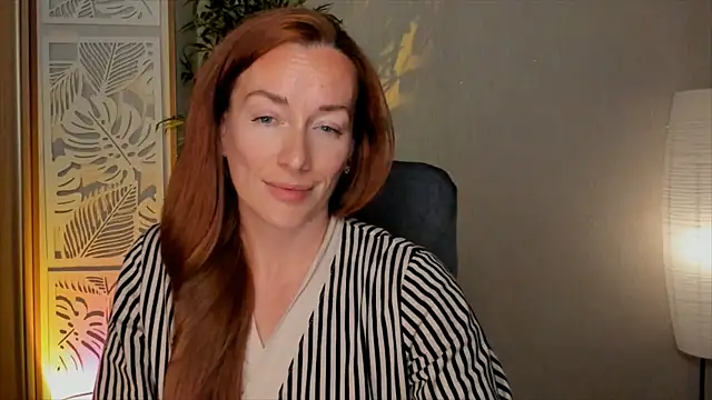 RebeccaMartinezのライブXXXチャット
