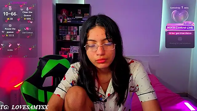 Lovelyamyy – Live XXX-chat