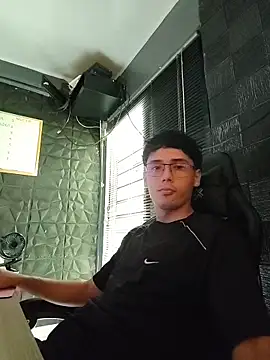 SrJacobs' Live XXX Chat