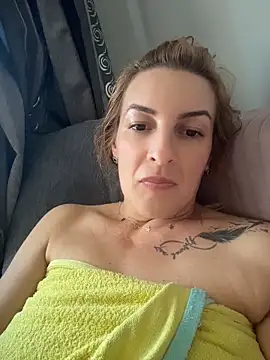 Онлайн чат XXX Hot-Milf4U
