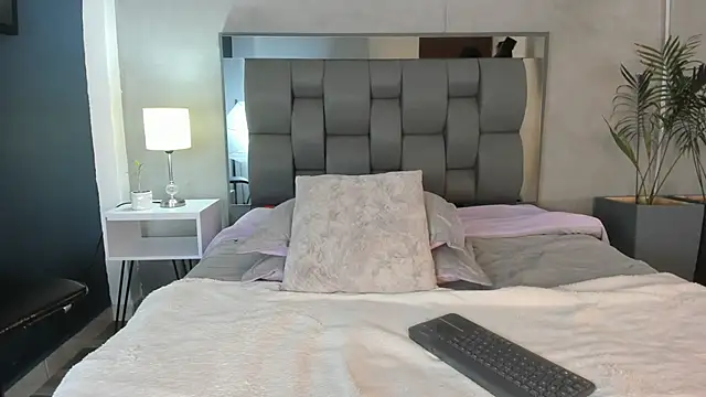 Charlie___Musk Pertunjukan Webcam