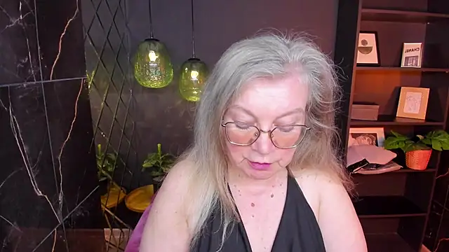 NataliMellow Chat XXX in diretta