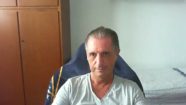 lliuk70mi's Webcam Show