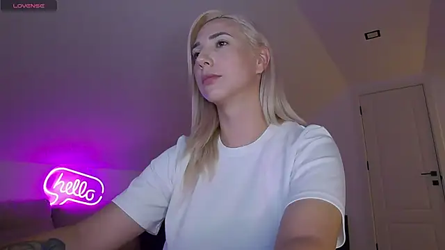 KhloeK's Live XXX Chat
