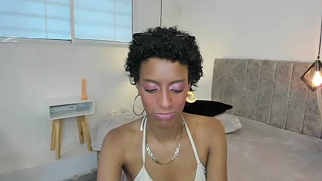 Chatroom XXX en direct de Zia_Green