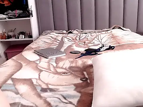 saara_johnson496 Chat XXX live