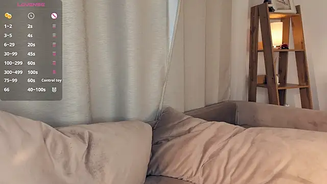 LaureMestler Show in webcam