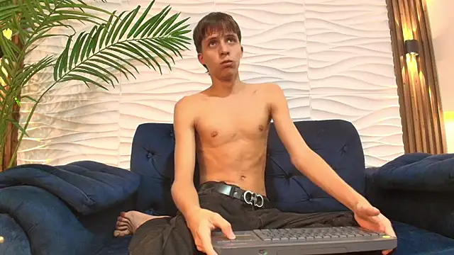 Pavo_tv Adlı Modelin Canlı XXX Sohbeti