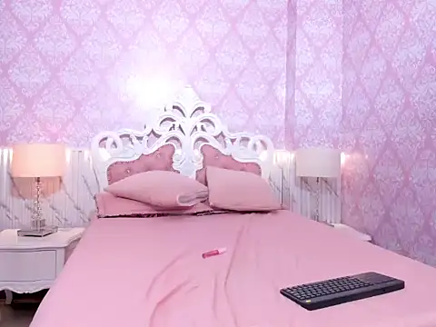 sarah_pervert's Live XXX Chat