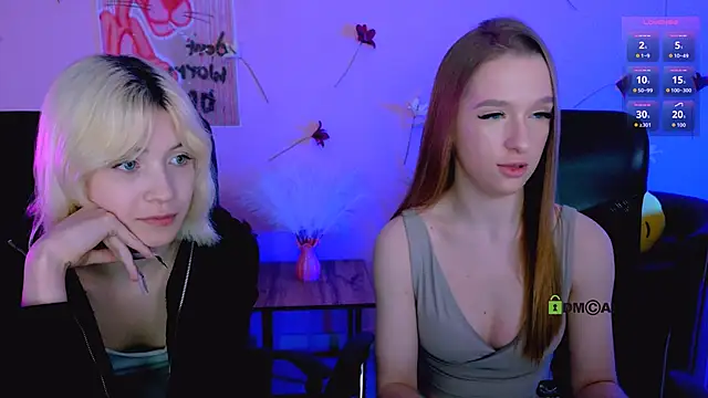 doll_vey élő XXX-chatje