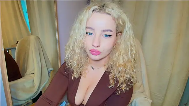 khaleesi_sy: απευθείας συνομιλία ΧΧΧ