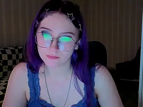violet-siren-x Adlı Modelin Canlı XXX Sohbeti