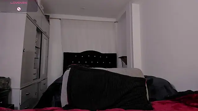 Amy_Aloqua Chat XXX live