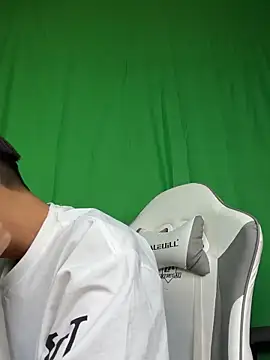 Chat +18 de DD-101 ao vivo
