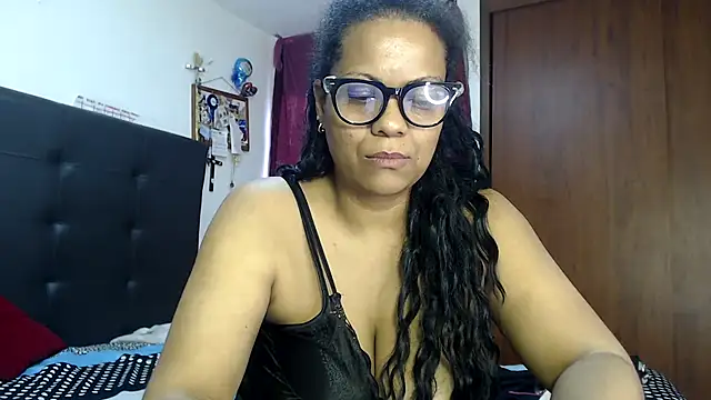 Chat +18 de Natashariley1 ao vivo