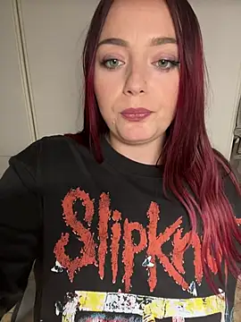 Alexsia_riley: διαδικτυακό σόου στην κάμερα