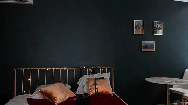 StellaDarkspace's Live XXX Chat