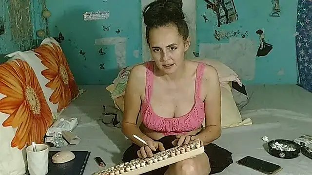 brighteyes77 live XXX chat