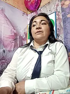 isis_milove Adlı Modelin Canlı XXX Sohbeti